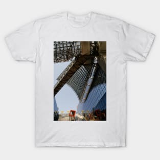  the station area in Kyoto T-Shirt